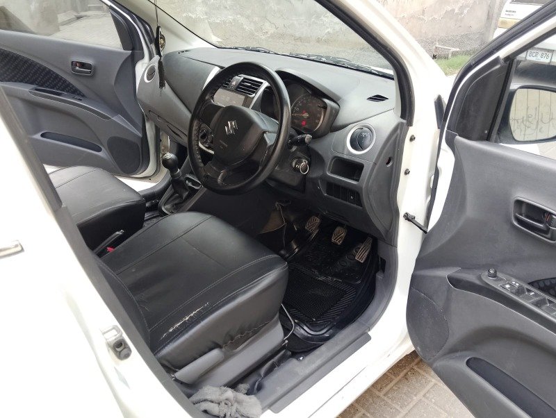 
								Used 2019 Suzuki Cultus full									